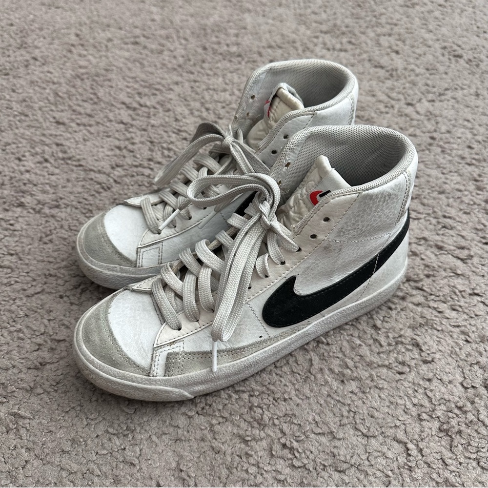 Nike Blazers Mid 77 High Top Sneakers White Black Kids 4.5Y